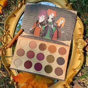Hocus Pocus Gather Around Sisters Pallete